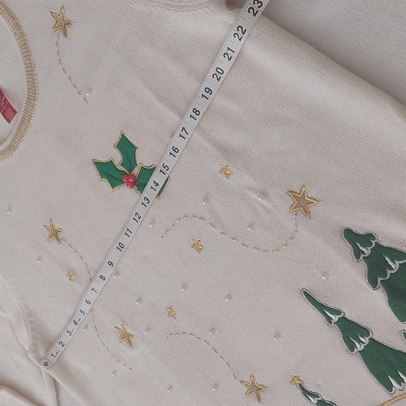 Holiday Time Pullover NWOT - Picture 7 of 9